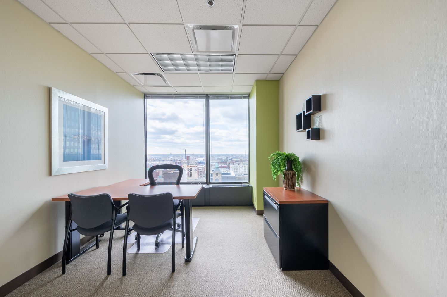 Downtown Milwaukee : 250 E Wisconsin Ave, Milwaukee, WI 53202